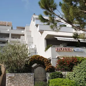 https://hotel-more.splithotels.org